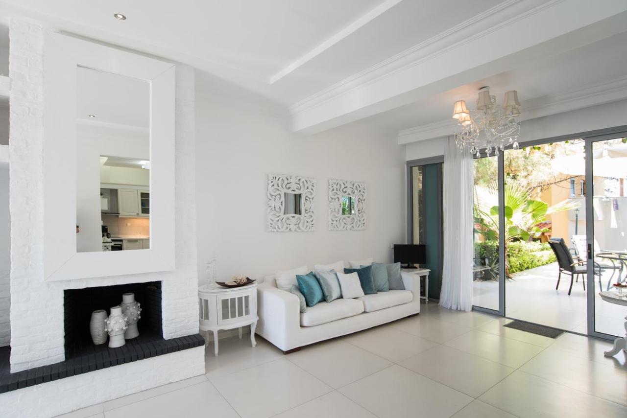 Pefkohori Villa A&M By Luxlikehome Pefkochori Extérieur photo